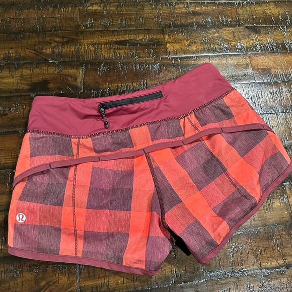 LULULEMON Run Speed Short sz 2 - Picture 2 of 9